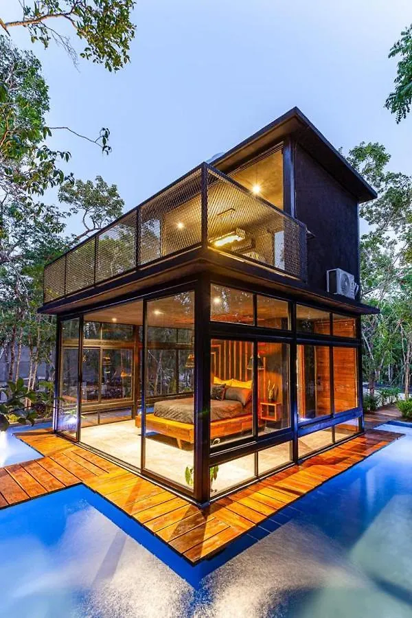 Tiny House En La Selva Con Cenote Natural Privado location